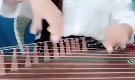 小姐姐铁血丹心跳舞,小姐姐演绎热血舞蹈风采